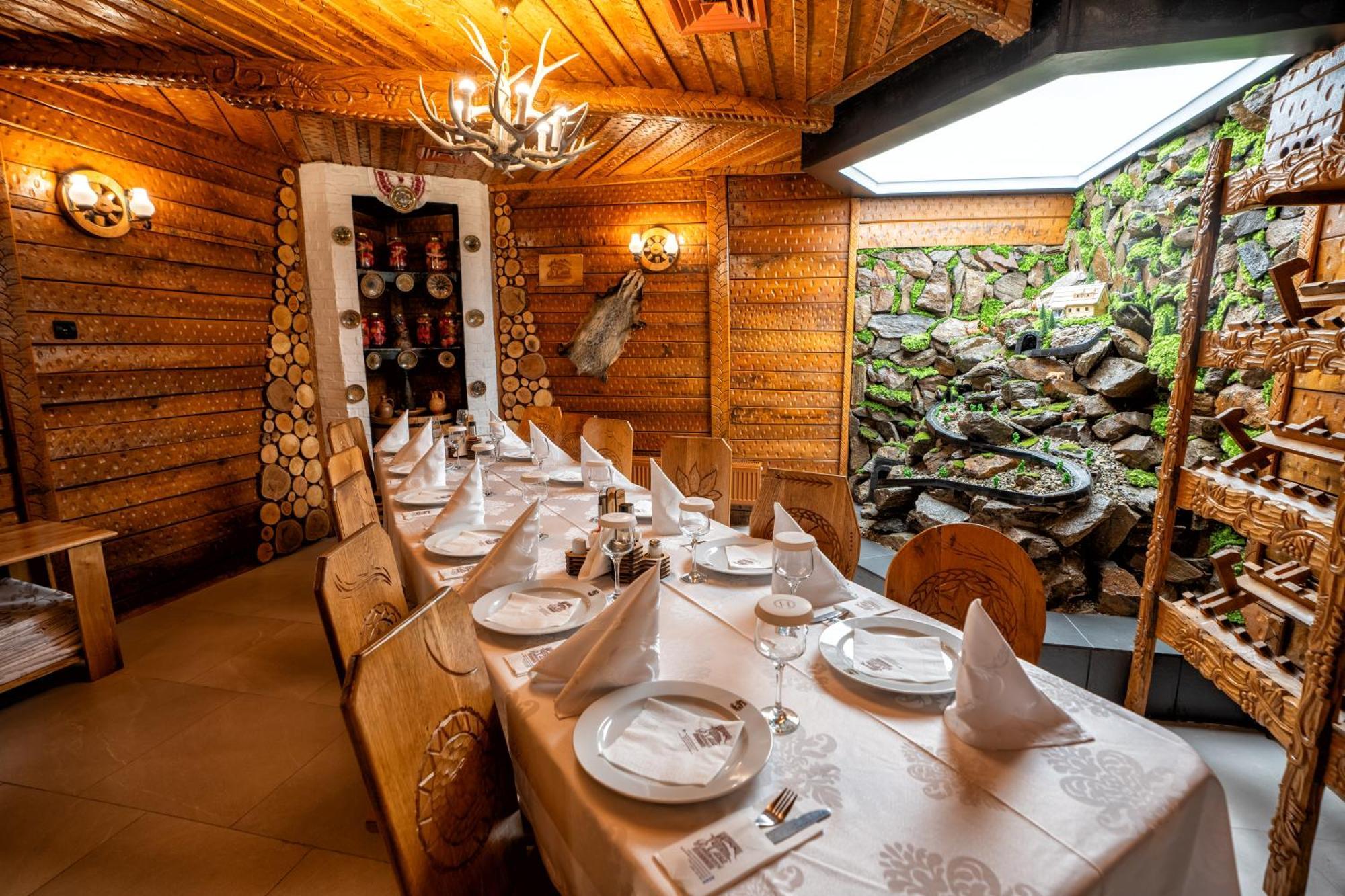 Complex Turistic Casa Romaneasca Кэлимэнешти Экстерьер фото