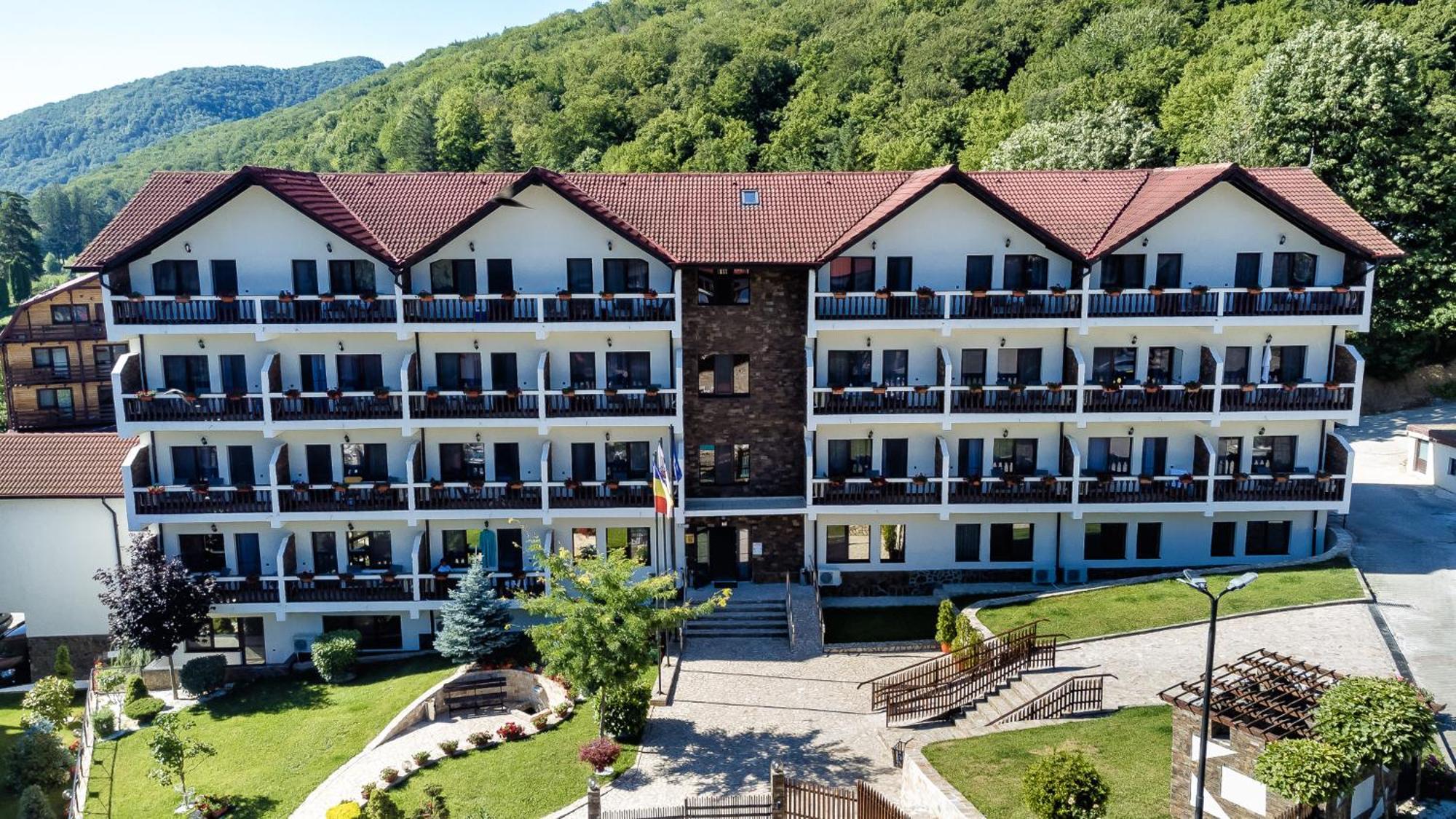 Complex Turistic Casa Romaneasca Кэлимэнешти Экстерьер фото